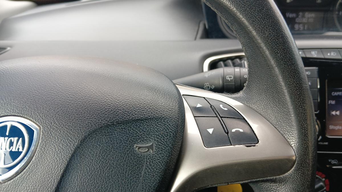 Lancia Ypsilon 1.2 69 CV 5 porte GPL Gold